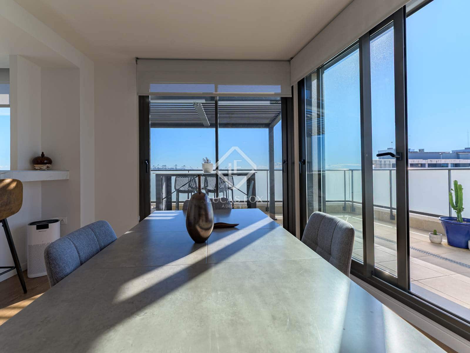 3 slaapkamer Penthouse te huur in Valencia stad met zwembad garage - € 3.500 (Ref: 9401733)