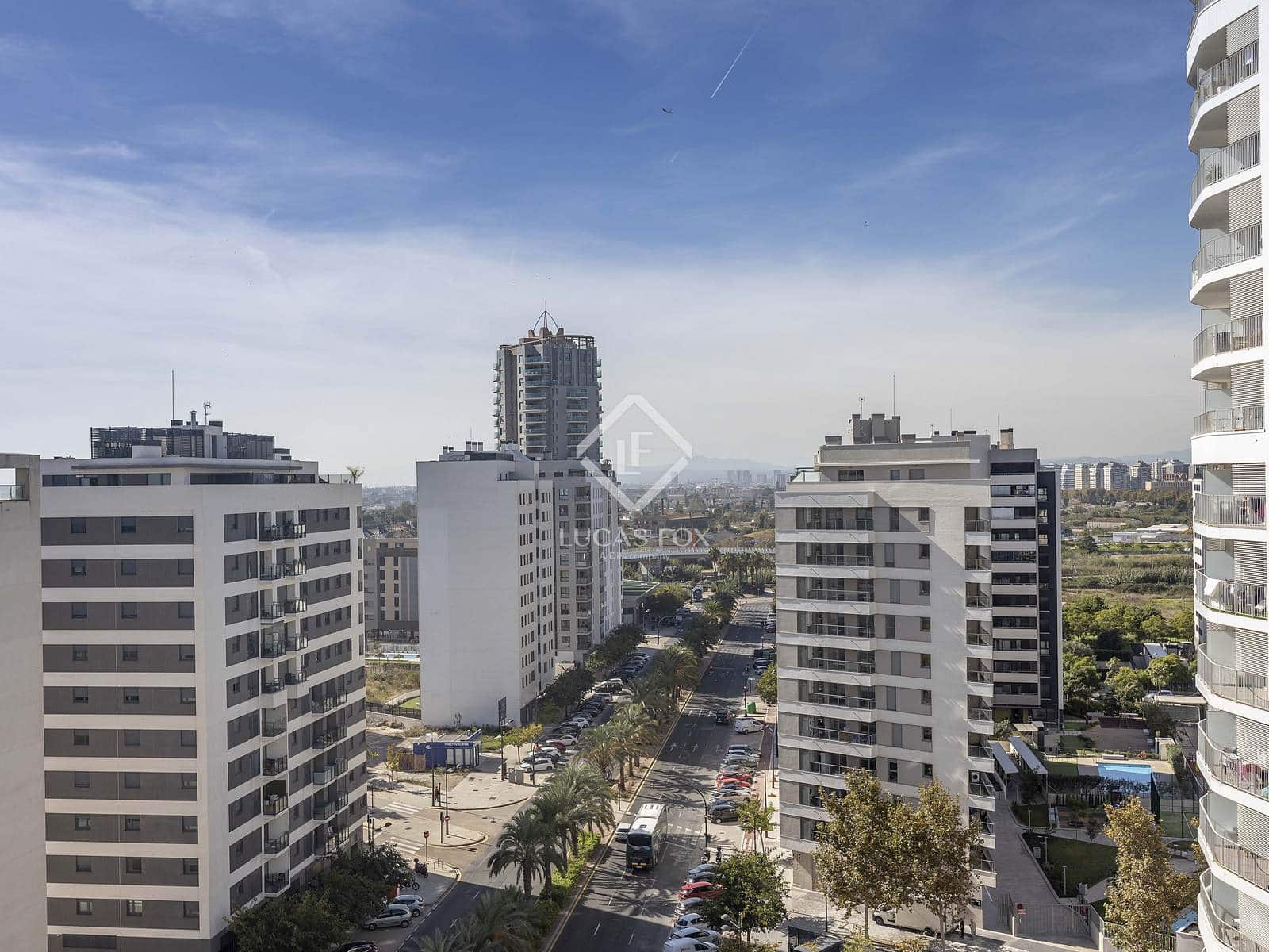 3 slaapkamer Penthouse te huur in Valencia stad met zwembad garage - € 3.500 (Ref: 9401733)