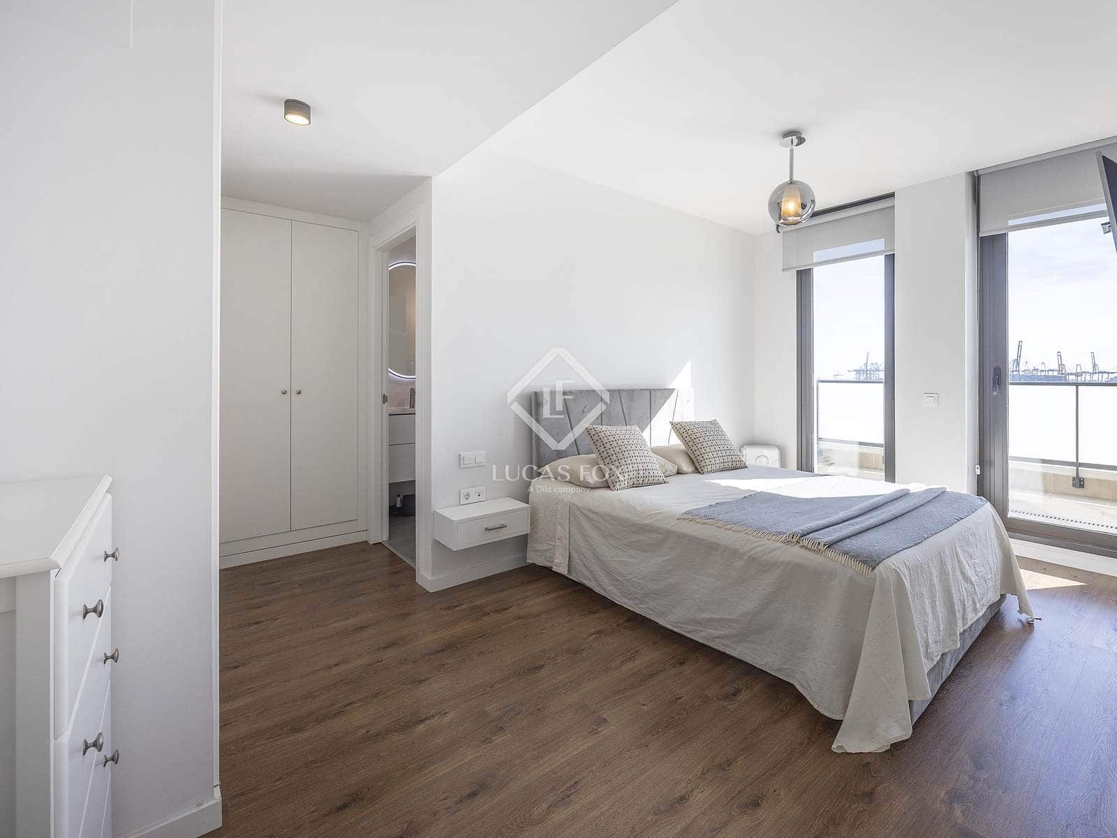 3 slaapkamer Penthouse te huur in Valencia stad met zwembad garage - € 3.500 (Ref: 9401733)