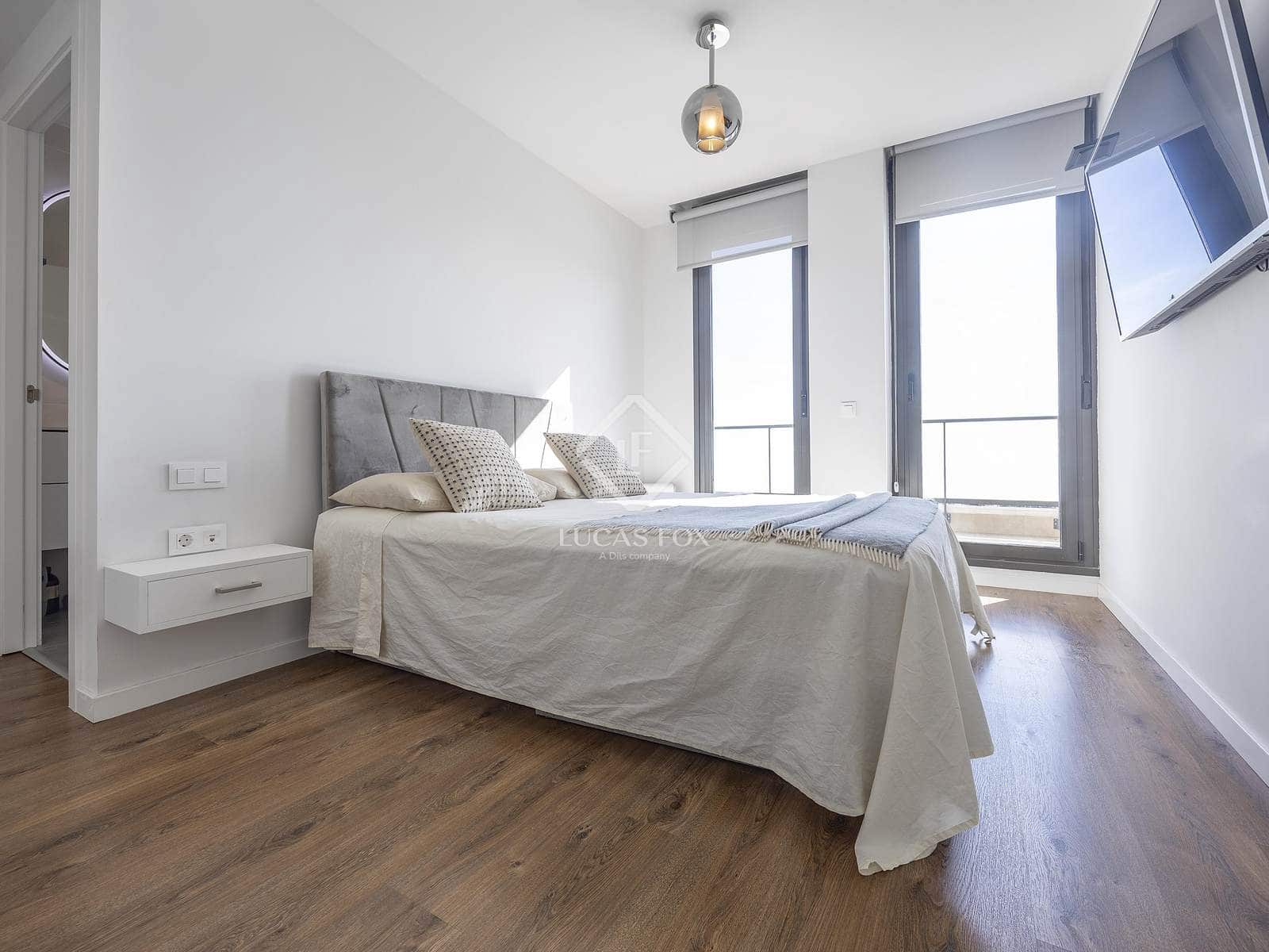 3 slaapkamer Penthouse te huur in Valencia stad met zwembad garage - € 3.500 (Ref: 9401733)