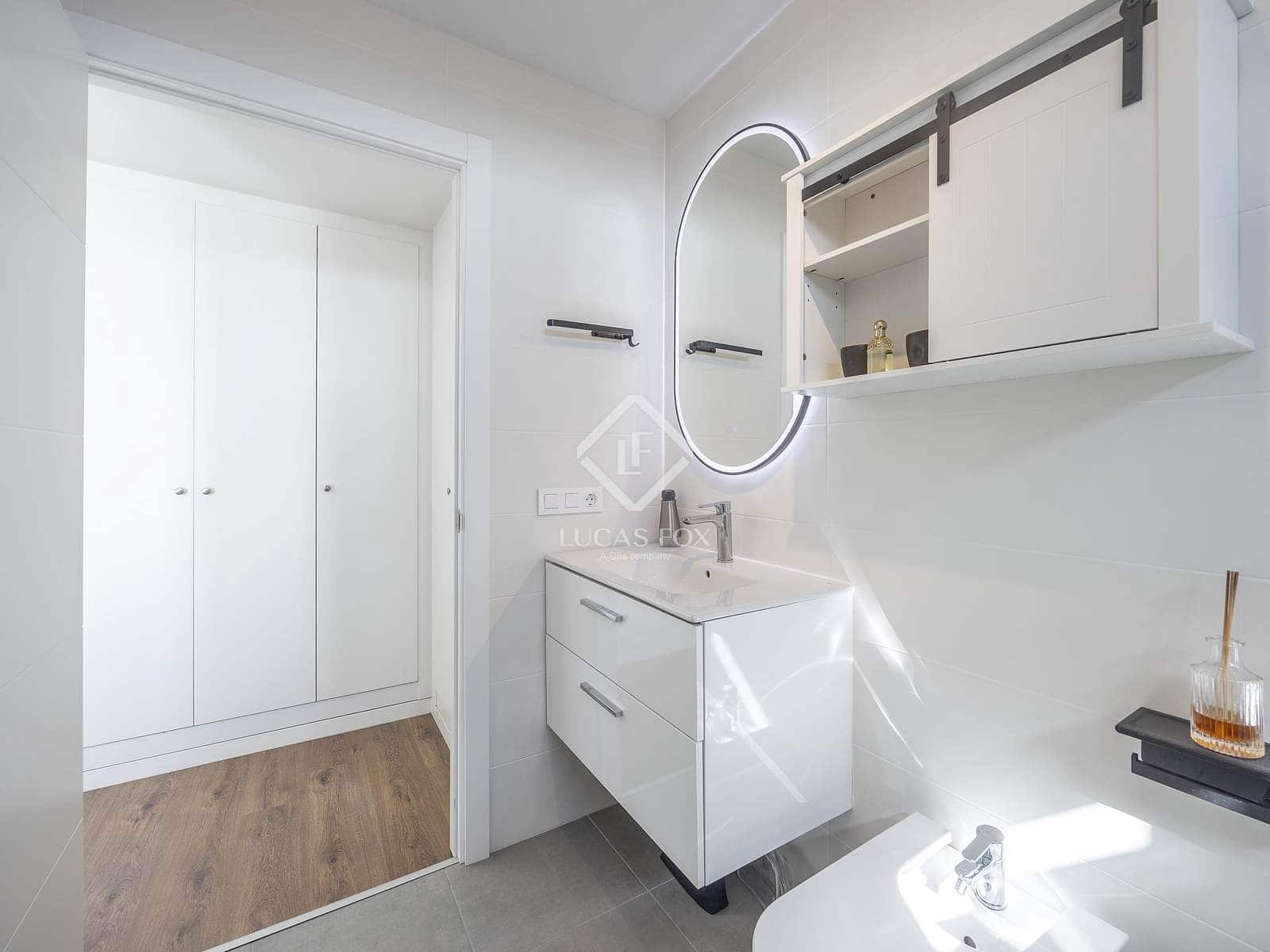 3 slaapkamer Penthouse te huur in Valencia stad met zwembad garage - € 3.500 (Ref: 9401733)