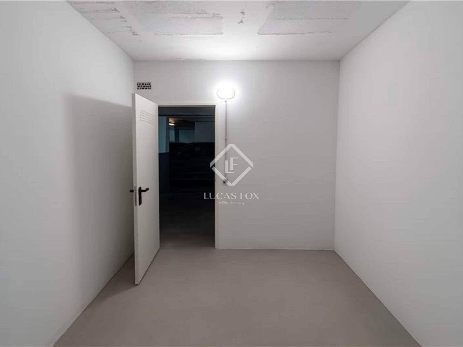 3 slaapkamer Penthouse te huur in Valencia stad met zwembad garage - € 3.500 (Ref: 9401733)