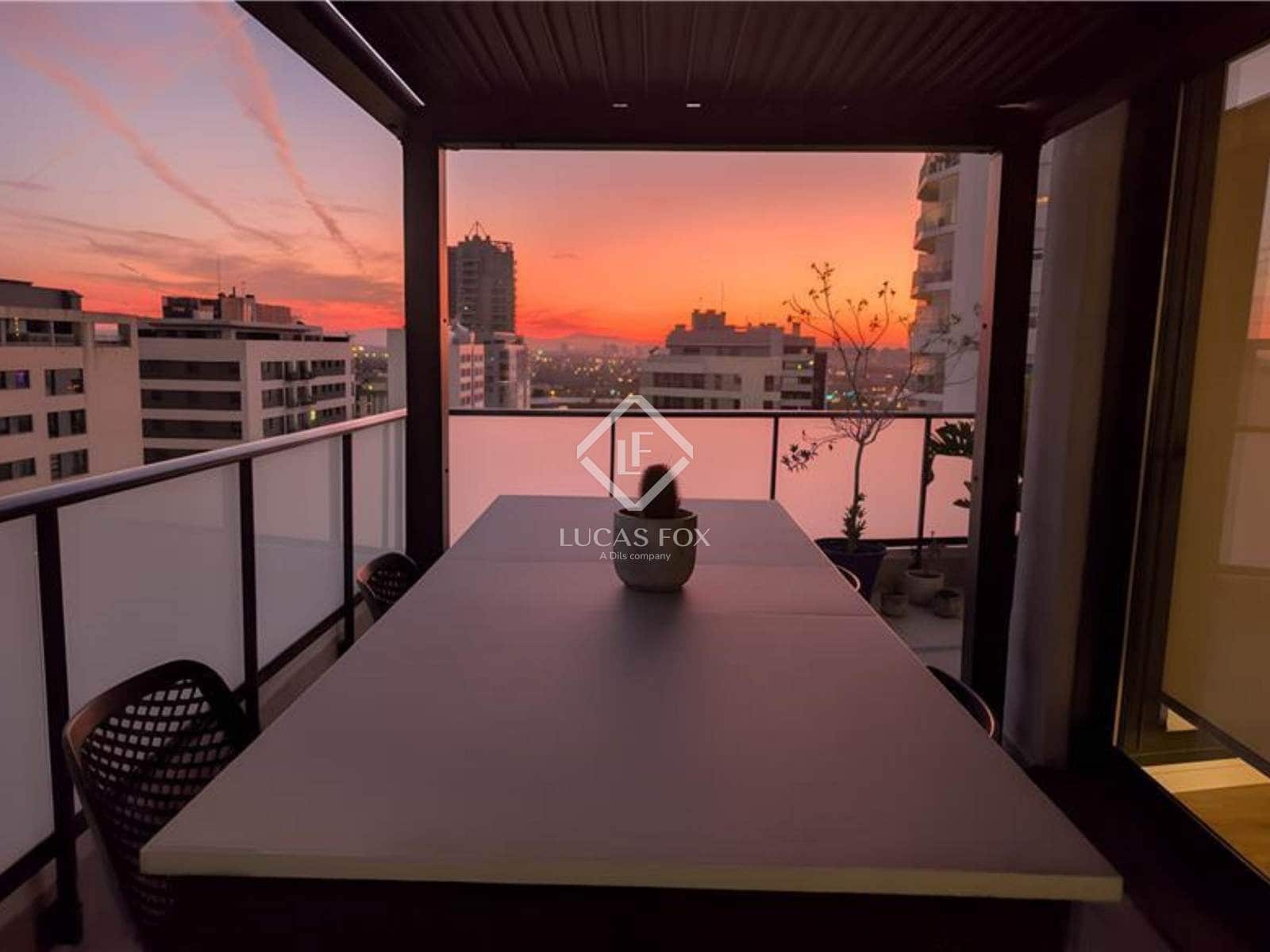 3 slaapkamer Penthouse te huur in Valencia stad met zwembad garage - € 3.500 (Ref: 9401733)