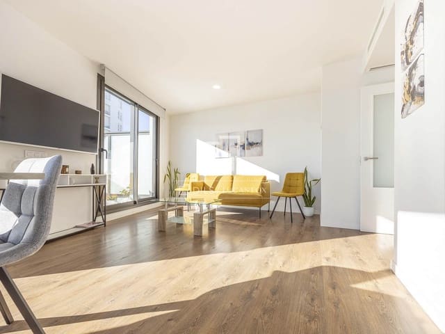 Ático de 3 habitaciones en València ciudad en alquiler con piscina garaje - 3.150 € (Ref: 9401733)