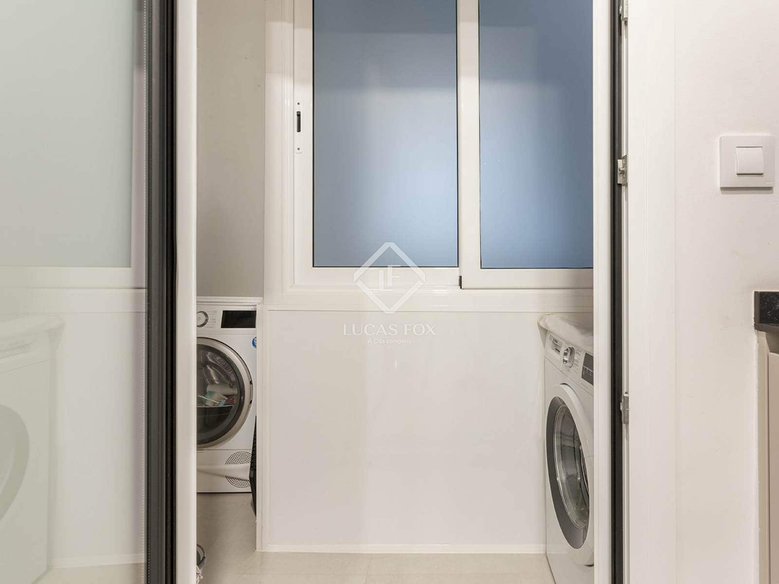 3 bedroom Apartment for sale in Barcelona city - € 590,000 (Ref: 9402552)