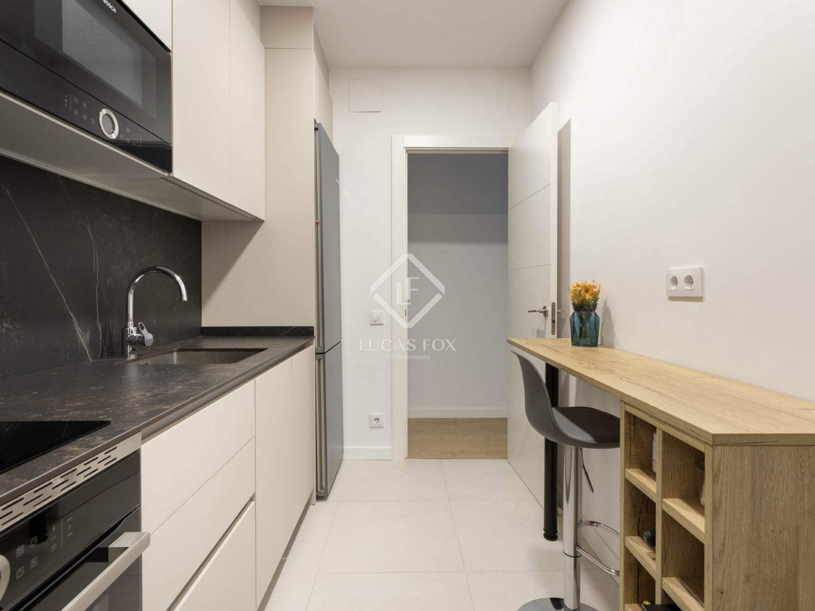 3 bedroom Apartment for sale in Barcelona city - € 590,000 (Ref: 9402552)