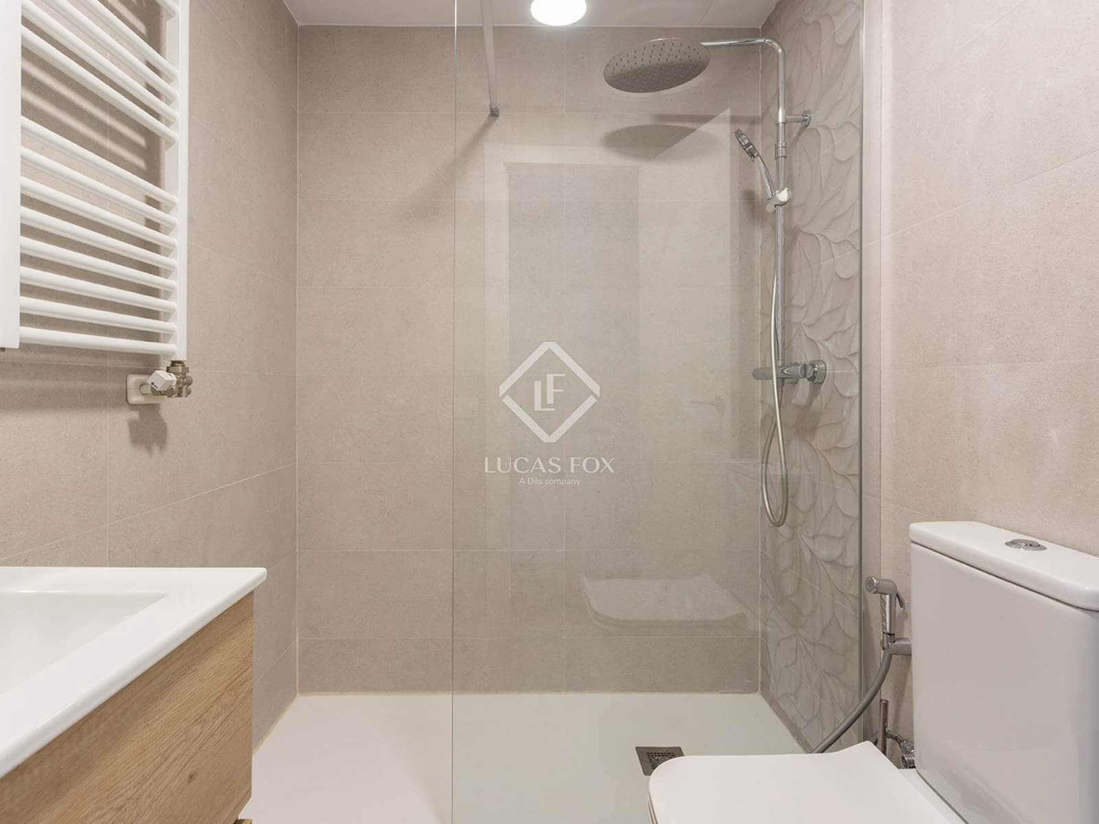 3 bedroom Apartment for sale in Barcelona city - € 590,000 (Ref: 9402552)