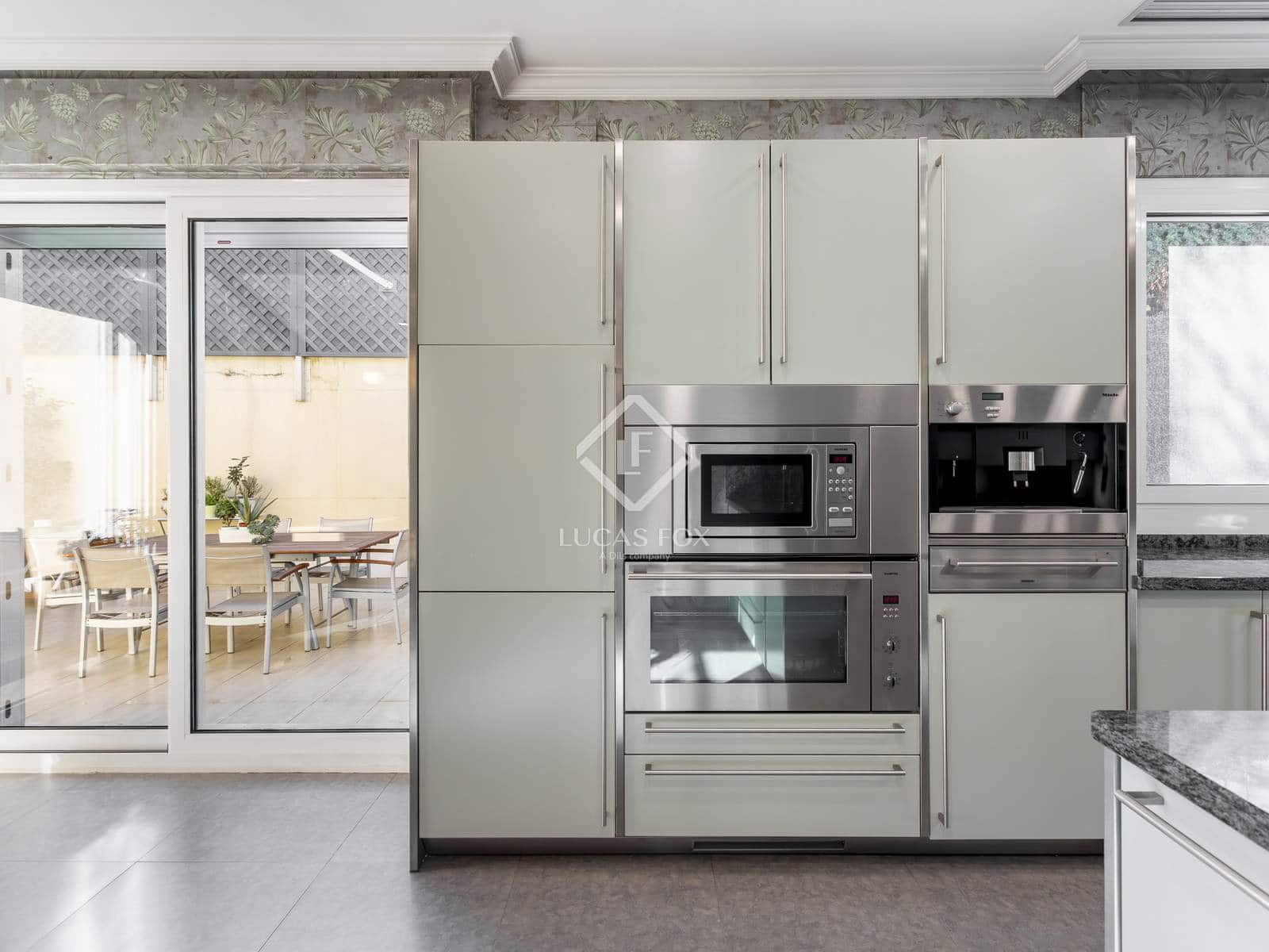 5 soverom Villa til salgs i Madrid by med svømmebasseng garasje - € 6 700 000 (Ref: 9402553)