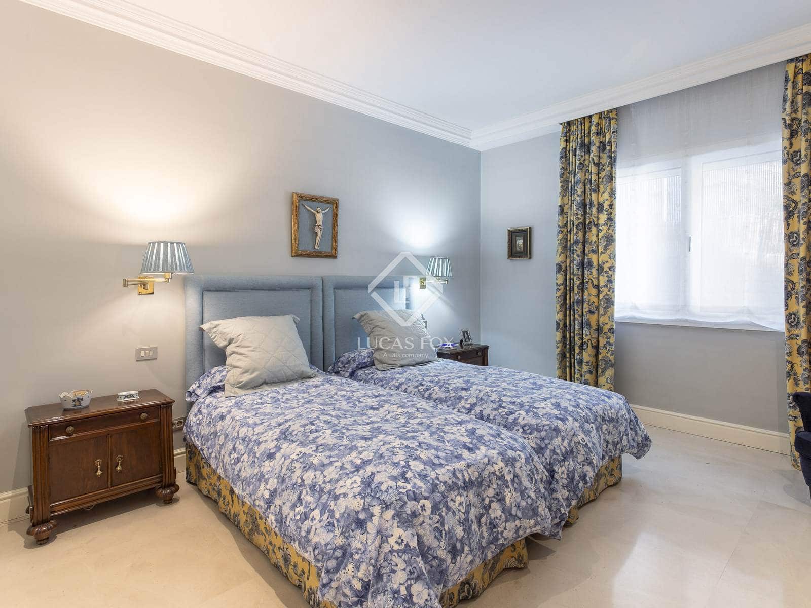 5 soverom Villa til salgs i Madrid by med svømmebasseng garasje - € 6 700 000 (Ref: 9402553)