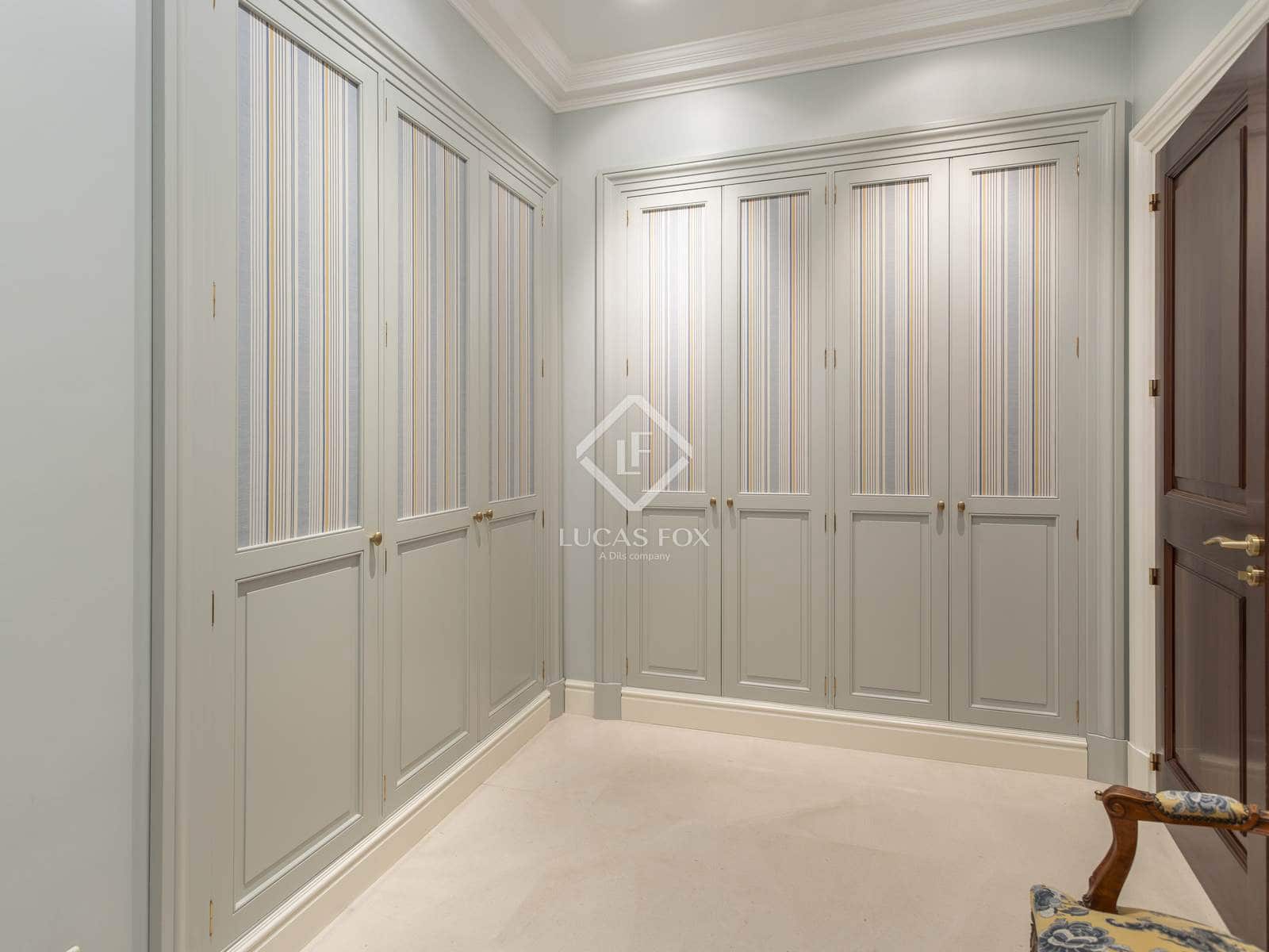 5 soverom Villa til salgs i Madrid by med svømmebasseng garasje - € 6 700 000 (Ref: 9402553)