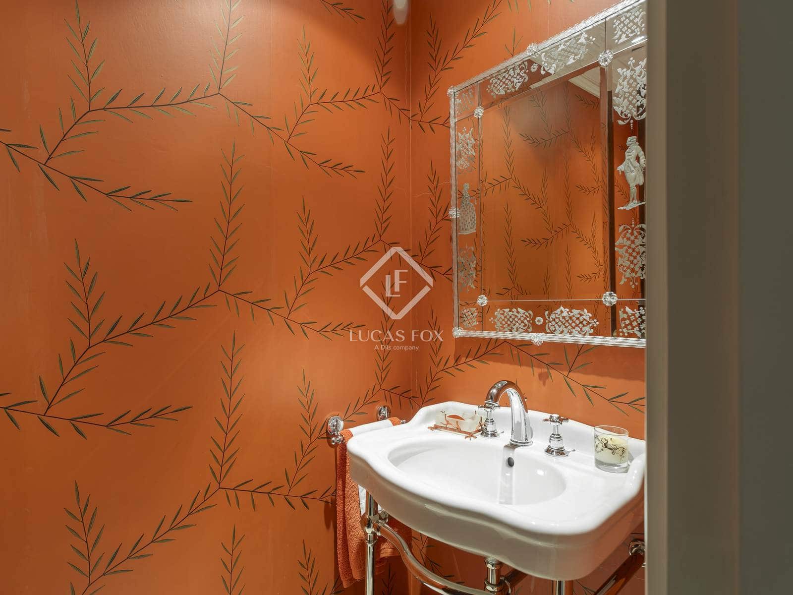 5 soverom Villa til salgs i Madrid by med svømmebasseng garasje - € 6 700 000 (Ref: 9402553)