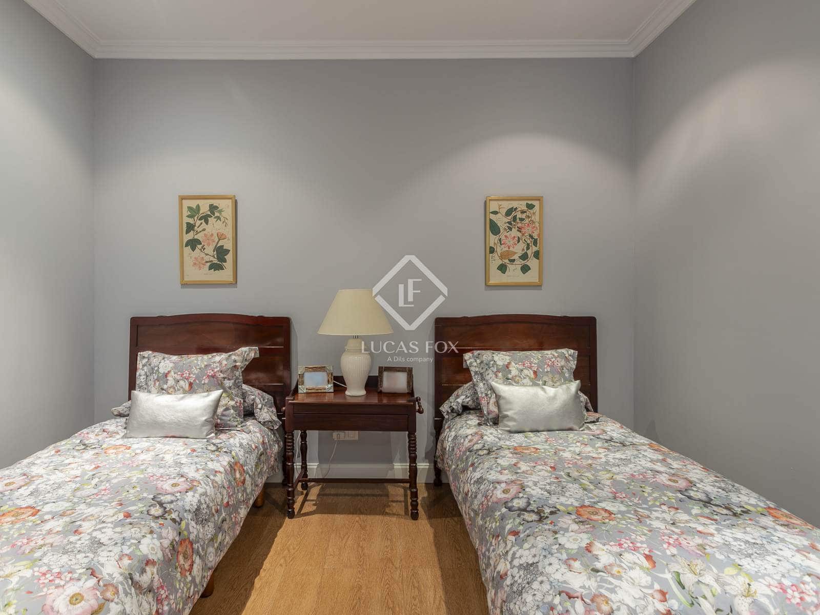 5 soverom Villa til salgs i Madrid by med svømmebasseng garasje - € 6 700 000 (Ref: 9402553)