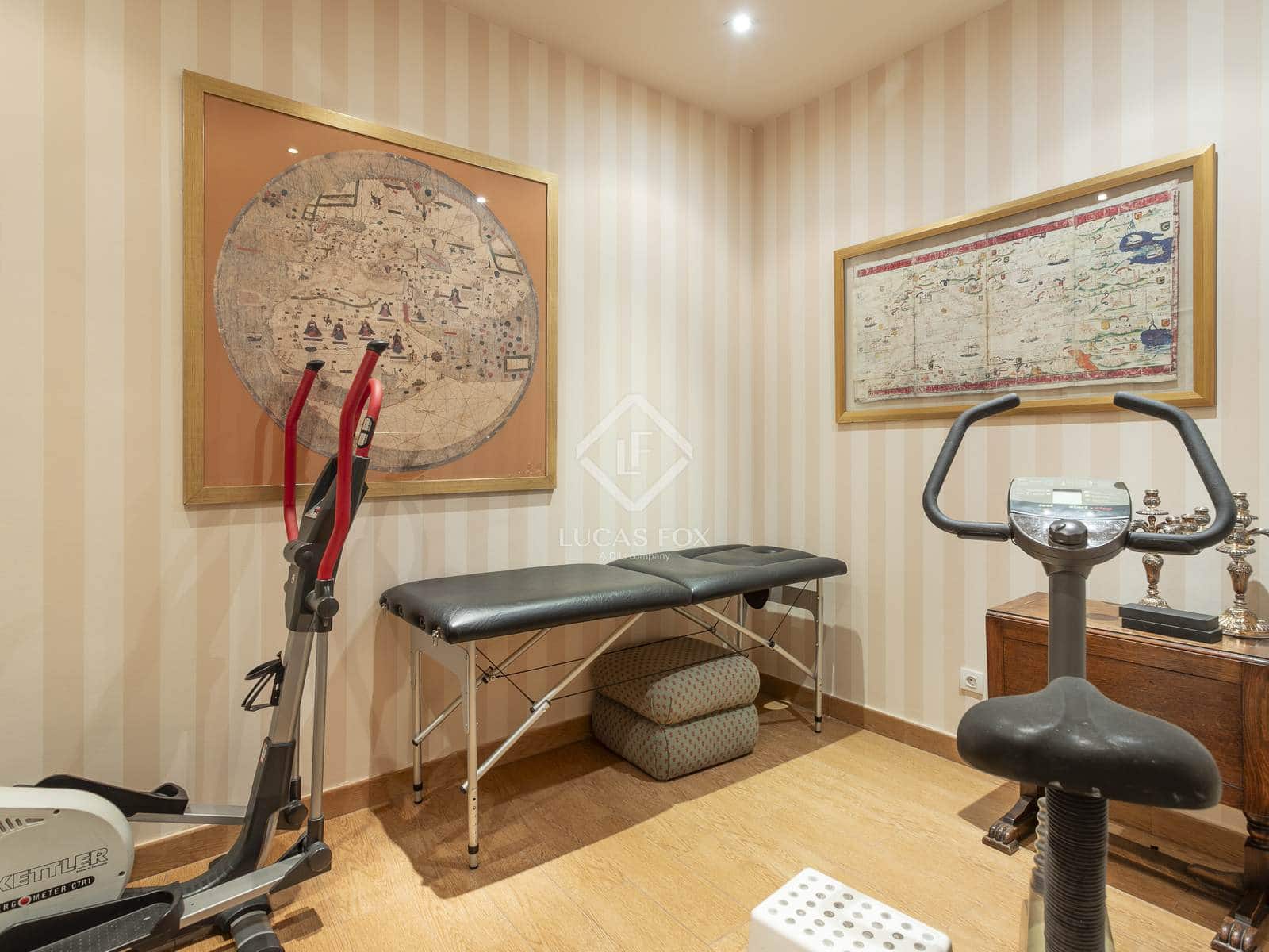 5 soverom Villa til salgs i Madrid by med svømmebasseng garasje - € 6 700 000 (Ref: 9402553)