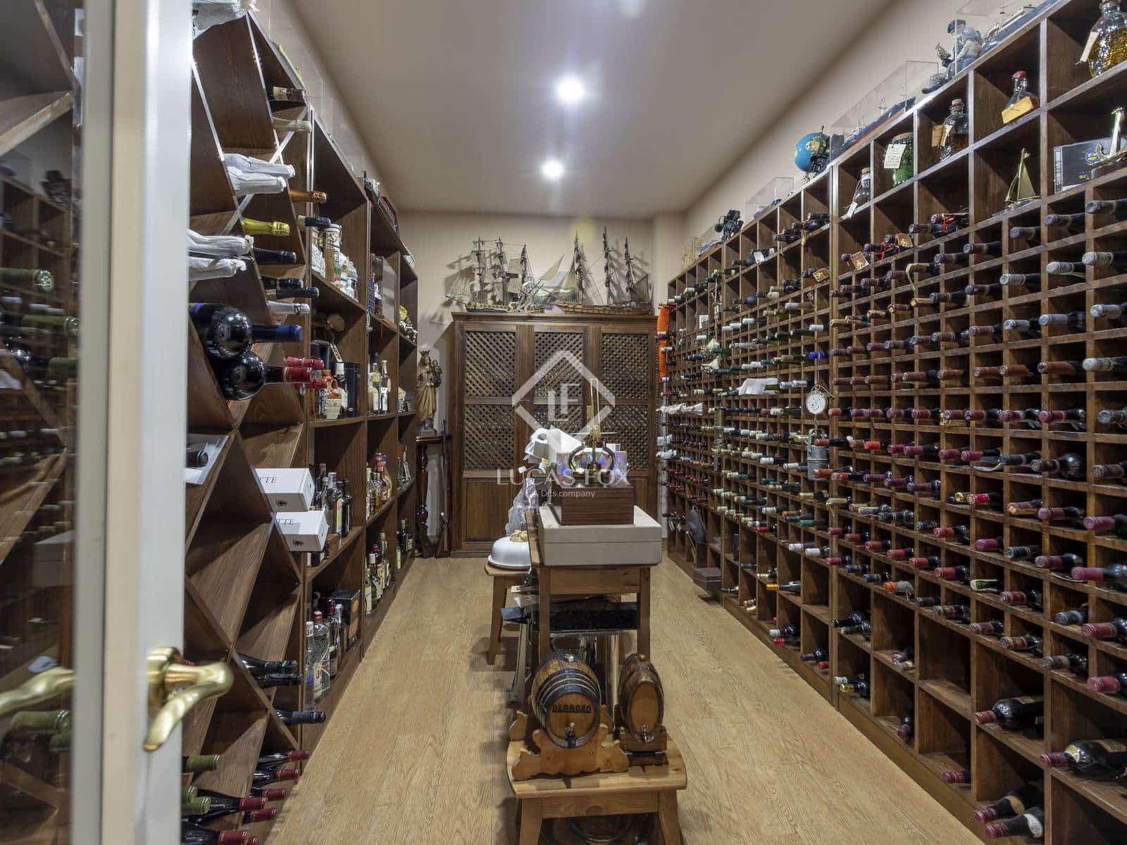 5 soverom Villa til salgs i Madrid by med svømmebasseng garasje - € 6 700 000 (Ref: 9402553)