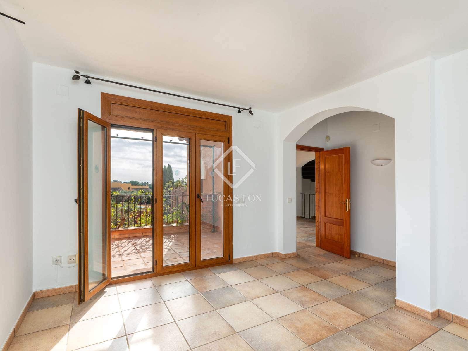 4 bedroom Villa for sale in Peralada with pool garage - € 795,000 (Ref: 9402727)