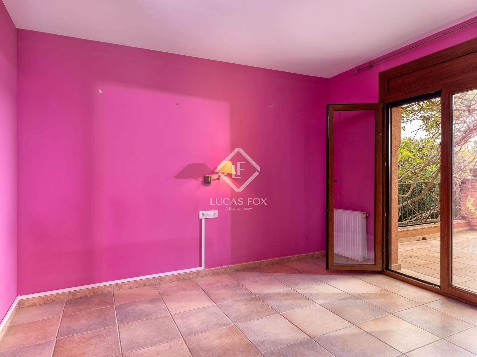 4 bedroom Villa for sale in Peralada with pool garage - € 795,000 (Ref: 9402727)