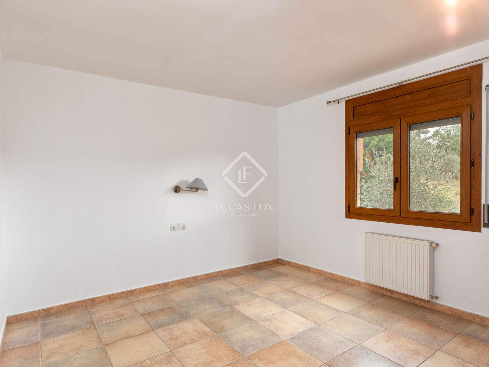 4 bedroom Villa for sale in Peralada with pool garage - € 795,000 (Ref: 9402727)