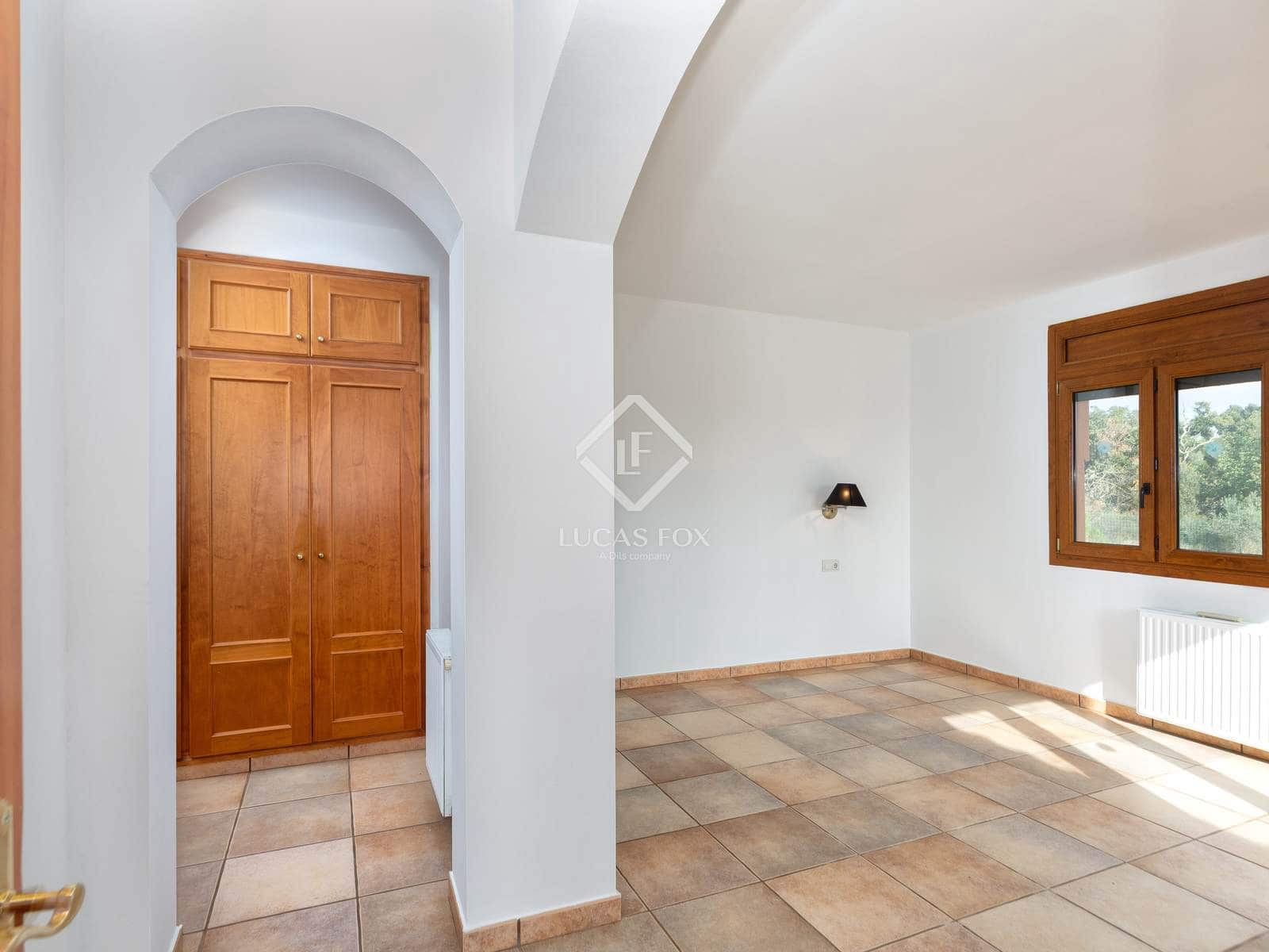 4 bedroom Villa for sale in Peralada with pool garage - € 795,000 (Ref: 9402727)