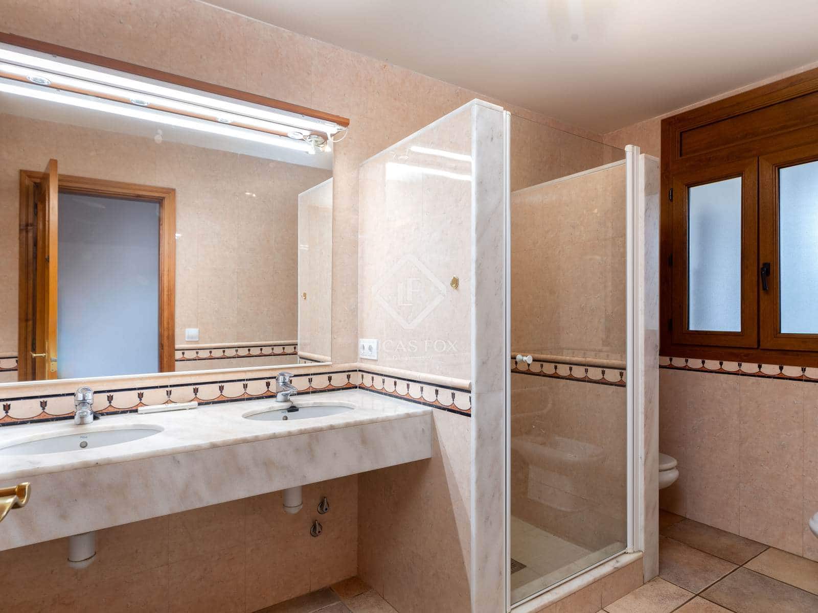 4 bedroom Villa for sale in Peralada with pool garage - € 795,000 (Ref: 9402727)