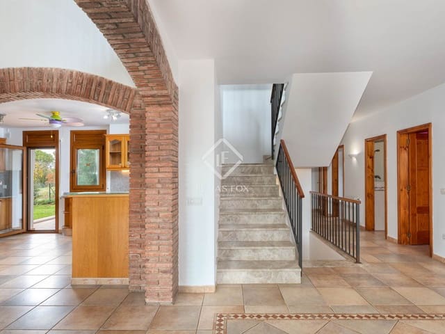 4 bedroom Villa for sale in Peralada with pool garage - € 795,000 (Ref: 9402727)