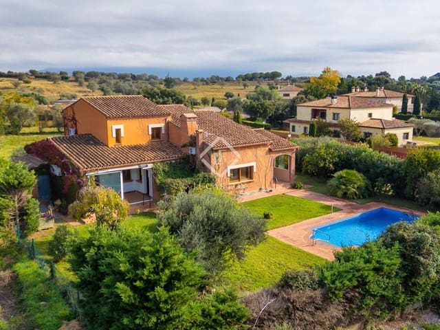 4 bedroom Villa for sale in Peralada with pool garage - € 795,000 (Ref: 9402727)