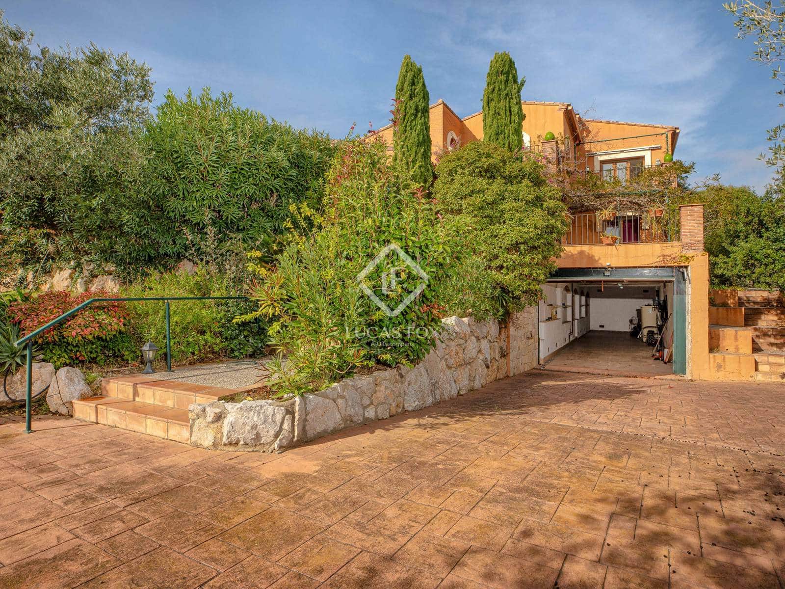 4 bedroom Villa for sale in Peralada with pool garage - € 795,000 (Ref: 9402727)