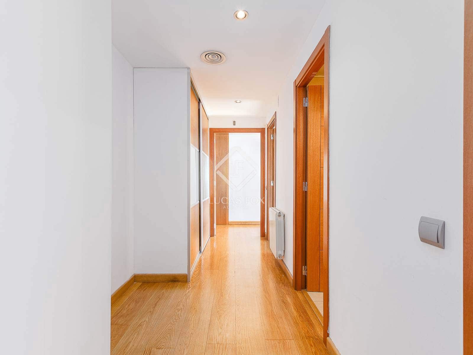 2 slaapkamer Appartement te koop in Barcelona stad met garage - € 650.000 (Ref: 9404442)