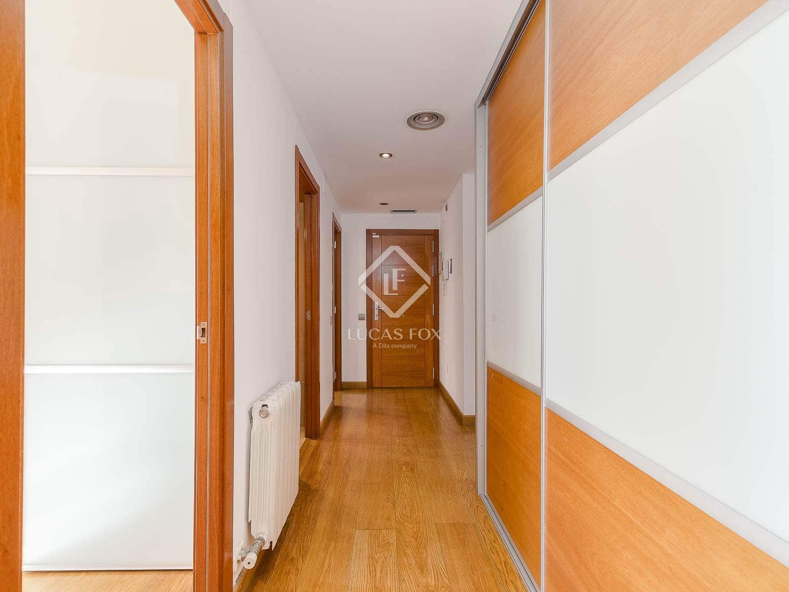 2 slaapkamer Appartement te koop in Barcelona stad met garage - € 650.000 (Ref: 9404442)