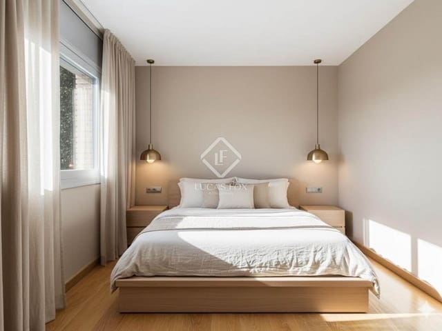 2 slaapkamer Appartement te koop in Barcelona stad met garage - € 650.000 (Ref: 9404442)