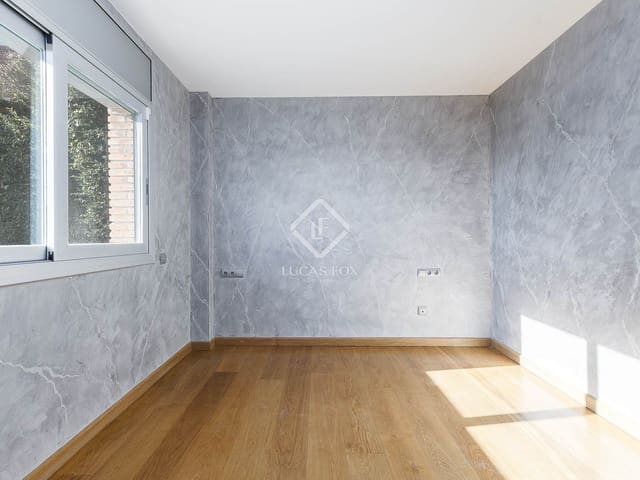 2 slaapkamer Appartement te koop in Barcelona stad met garage - € 650.000 (Ref: 9404442)