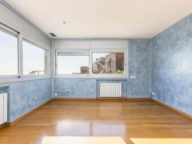 2 slaapkamer Appartement te koop in Barcelona stad met garage - € 650.000 (Ref: 9404442)