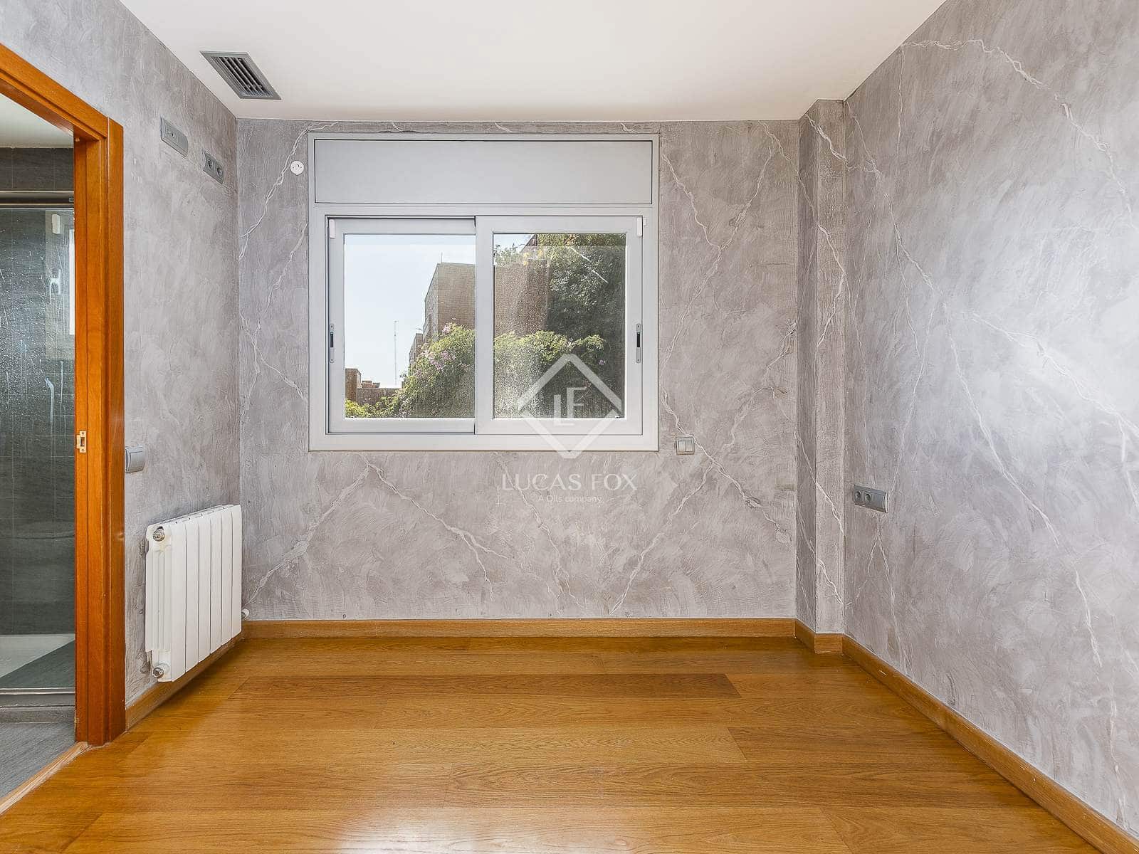 2 slaapkamer Appartement te koop in Barcelona stad met garage - € 650.000 (Ref: 9404442)