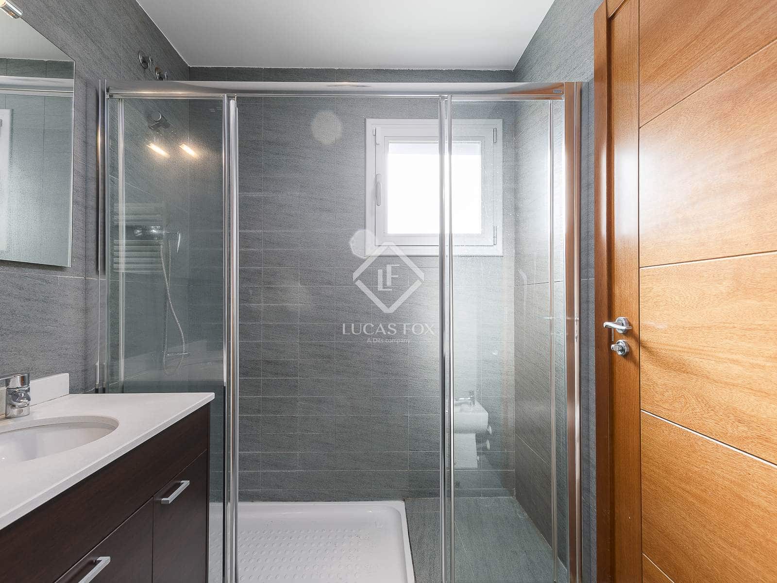 2 slaapkamer Appartement te koop in Barcelona stad met garage - € 650.000 (Ref: 9404442)