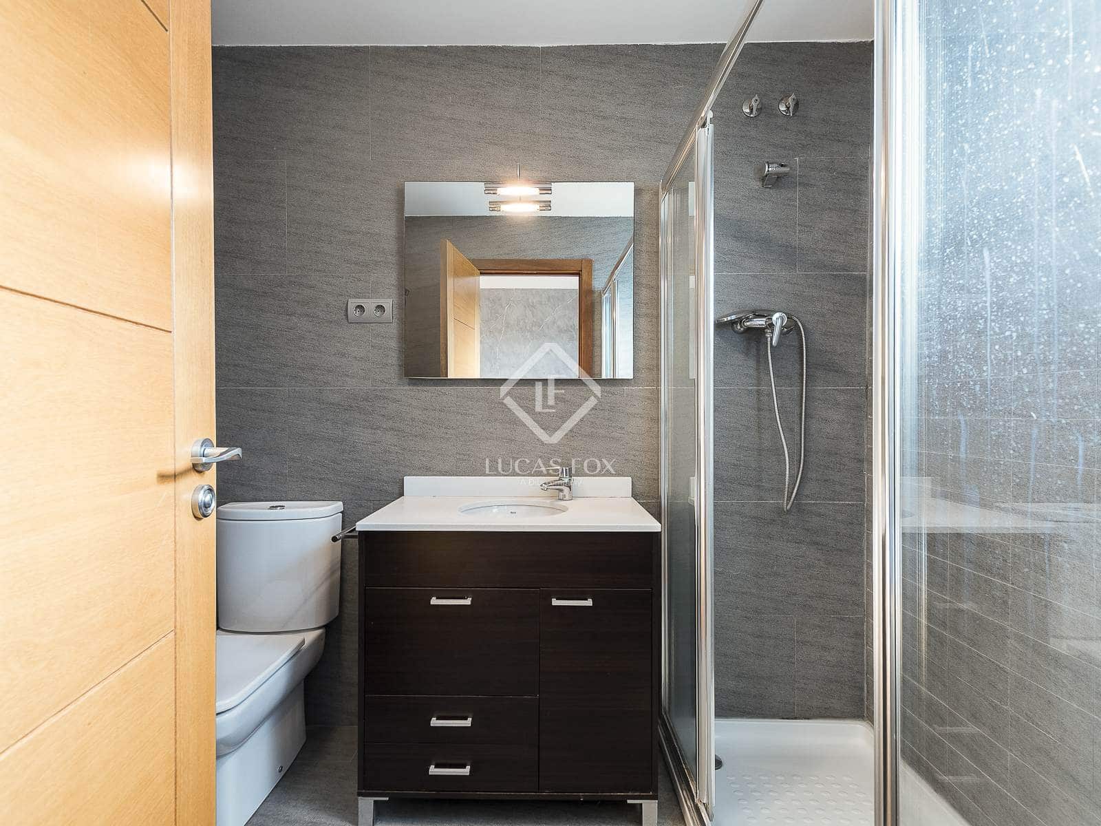 2 slaapkamer Appartement te koop in Barcelona stad met garage - € 650.000 (Ref: 9404442)