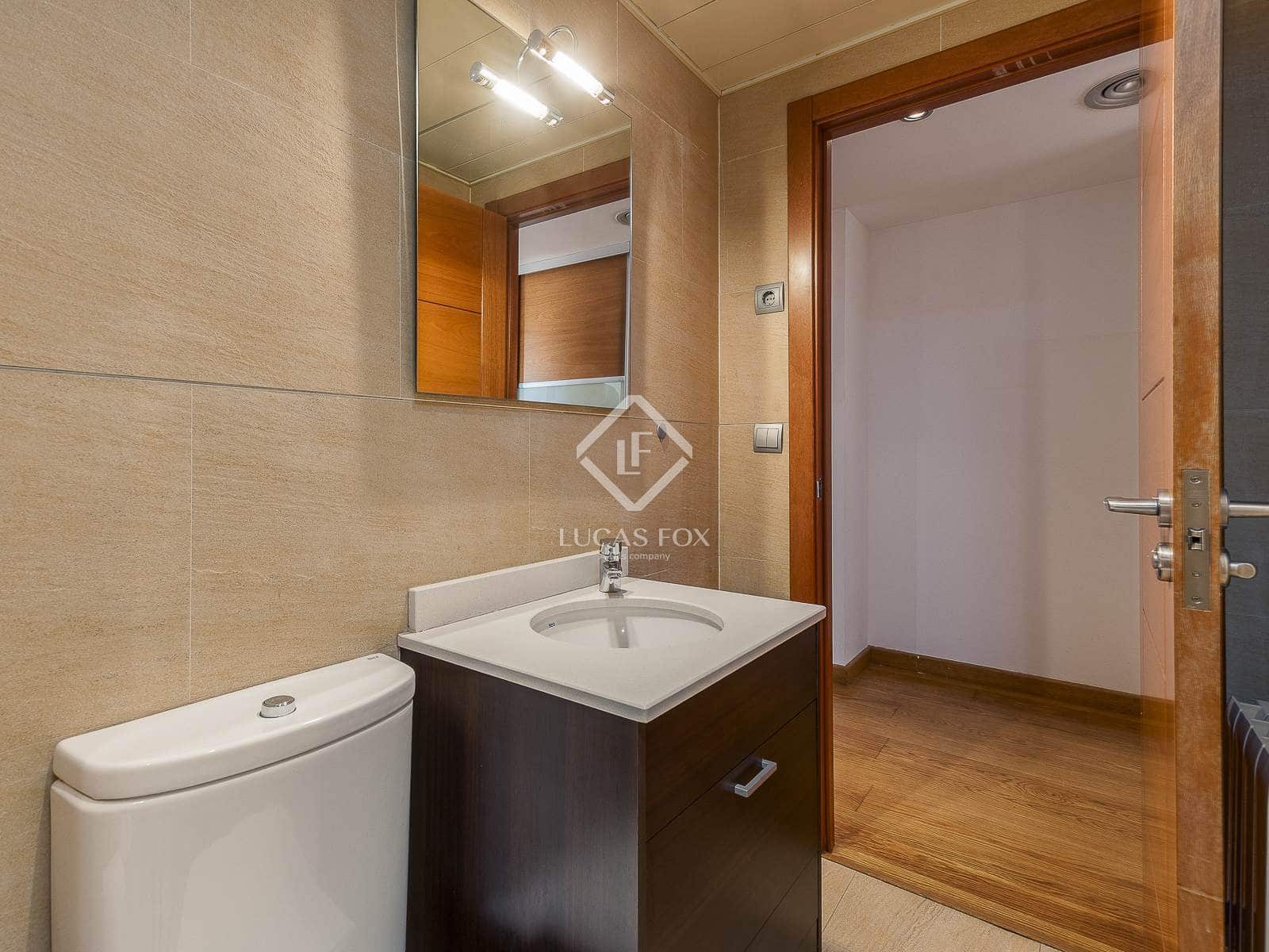 2 slaapkamer Appartement te koop in Barcelona stad met garage - € 650.000 (Ref: 9404442)