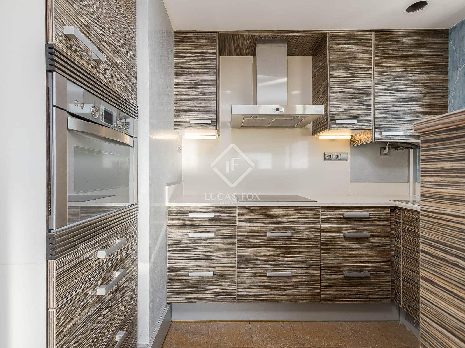 2 slaapkamer Appartement te koop in Barcelona stad met garage - € 650.000 (Ref: 9404442)