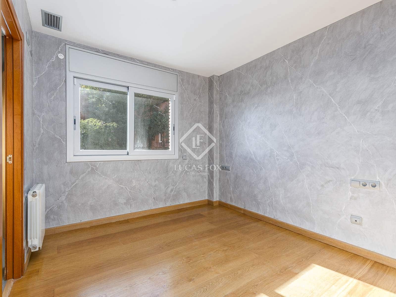 2 slaapkamer Appartement te koop in Barcelona stad met garage - € 650.000 (Ref: 9404442)