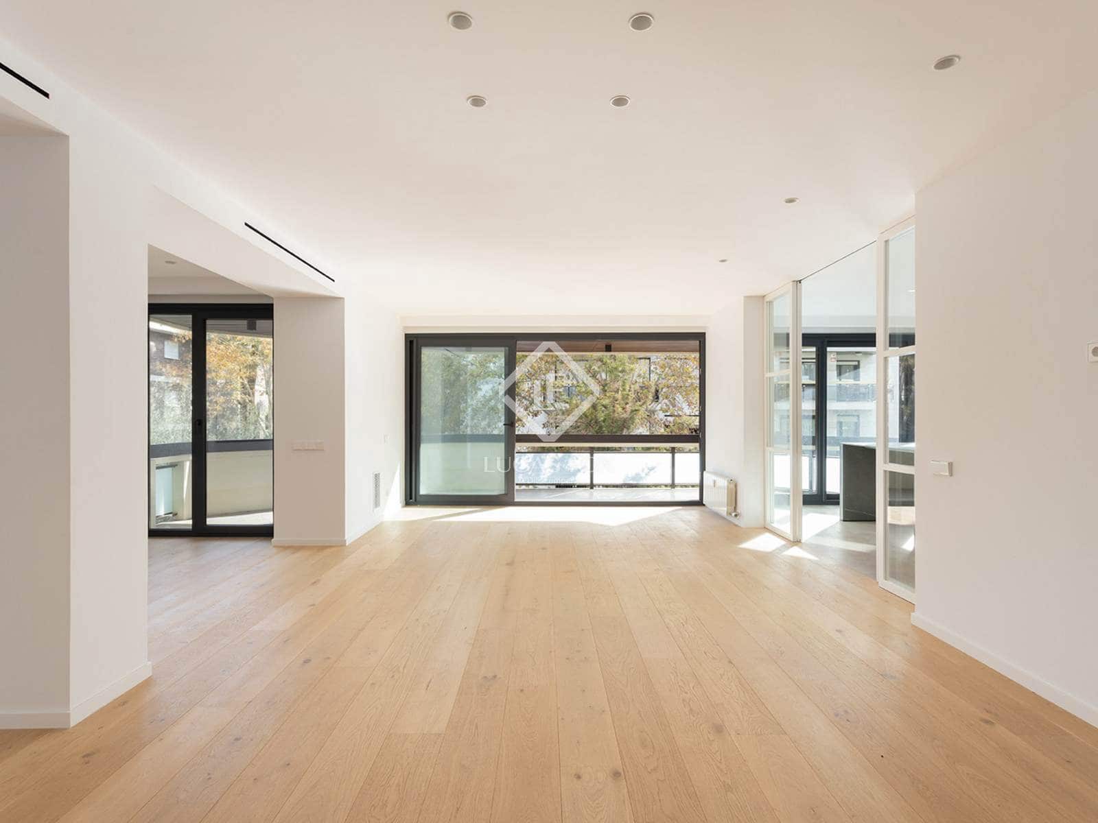 5 bedroom Apartment for sale in Barcelona city with garage - € 2,400,000 (Ref: 9404443)