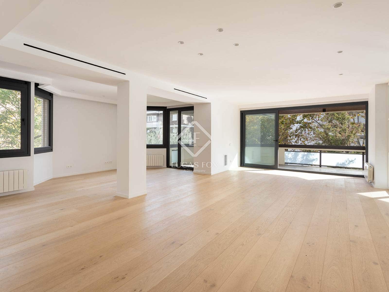 5 bedroom Apartment for sale in Barcelona city with garage - € 2,400,000 (Ref: 9404443)