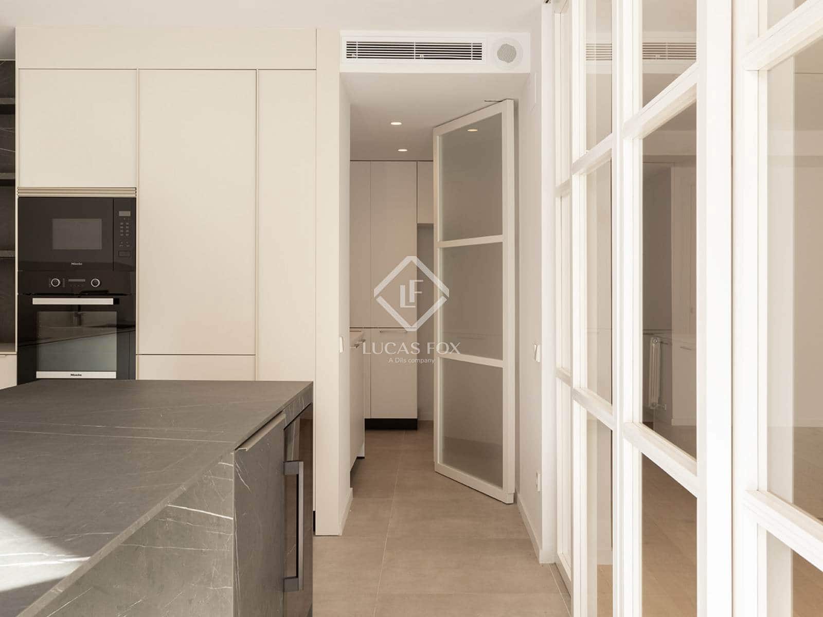 5 bedroom Apartment for sale in Barcelona city with garage - € 2,400,000 (Ref: 9404443)