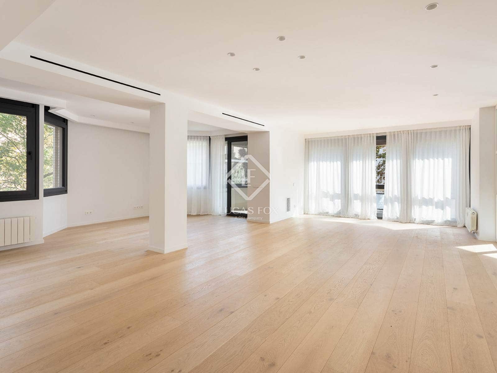 5 bedroom Apartment for sale in Barcelona city with garage - € 2,400,000 (Ref: 9404443)