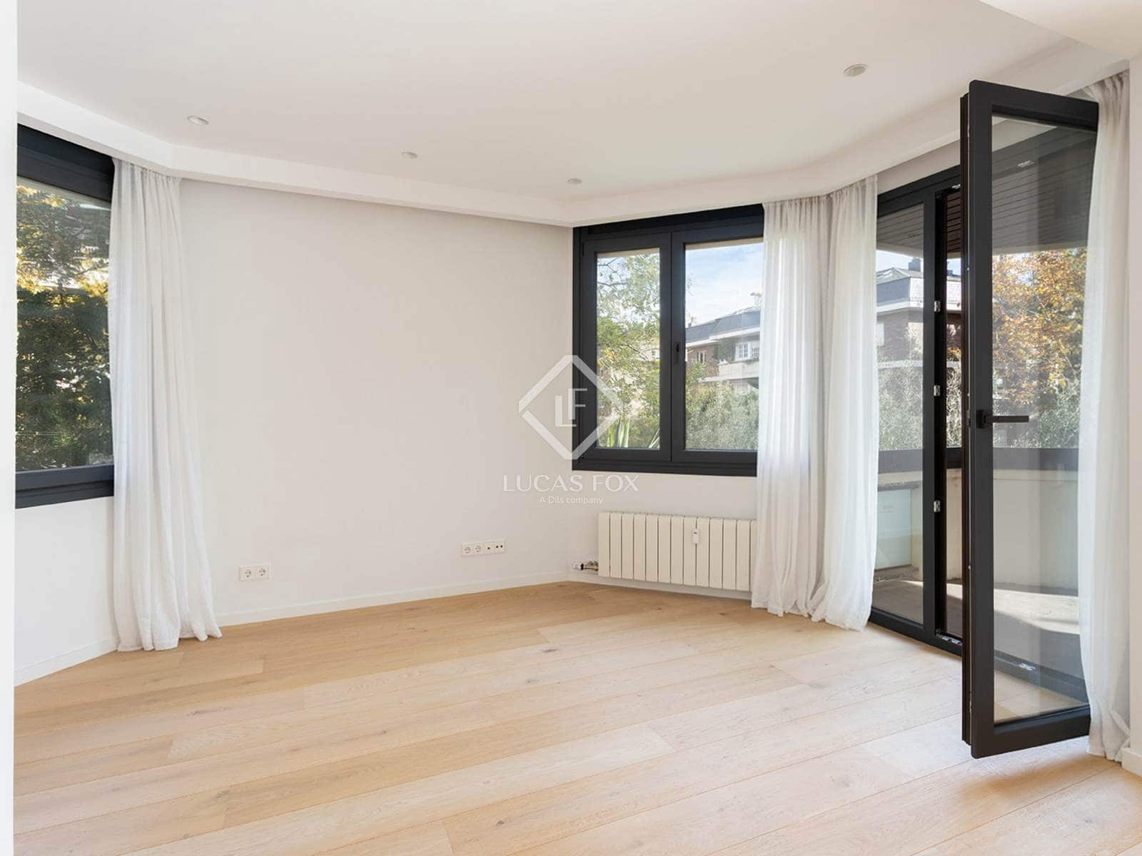 5 bedroom Apartment for sale in Barcelona city with garage - € 2,400,000 (Ref: 9404443)