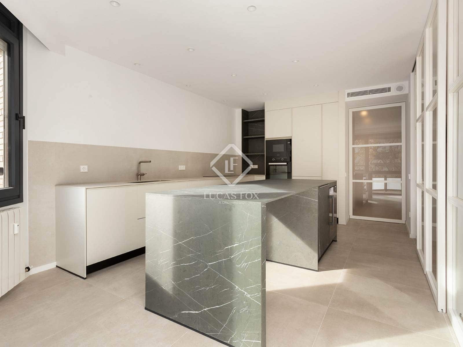 5 bedroom Apartment for sale in Barcelona city with garage - € 2,400,000 (Ref: 9404443)