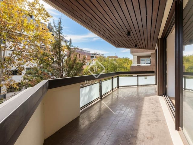 5 bedroom Apartment for sale in Barcelona city with garage - € 2,400,000 (Ref: 9404443)