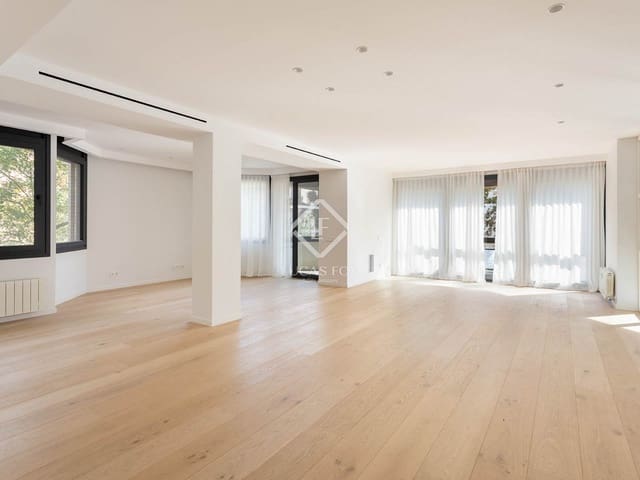 5 bedroom Apartment for sale in Barcelona city with garage - € 2,400,000 (Ref: 9404443)