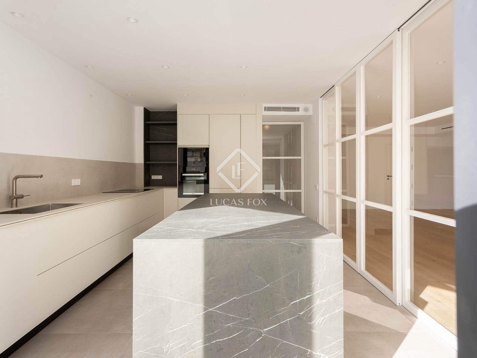 5 bedroom Apartment for sale in Barcelona city with garage - € 2,400,000 (Ref: 9404443)