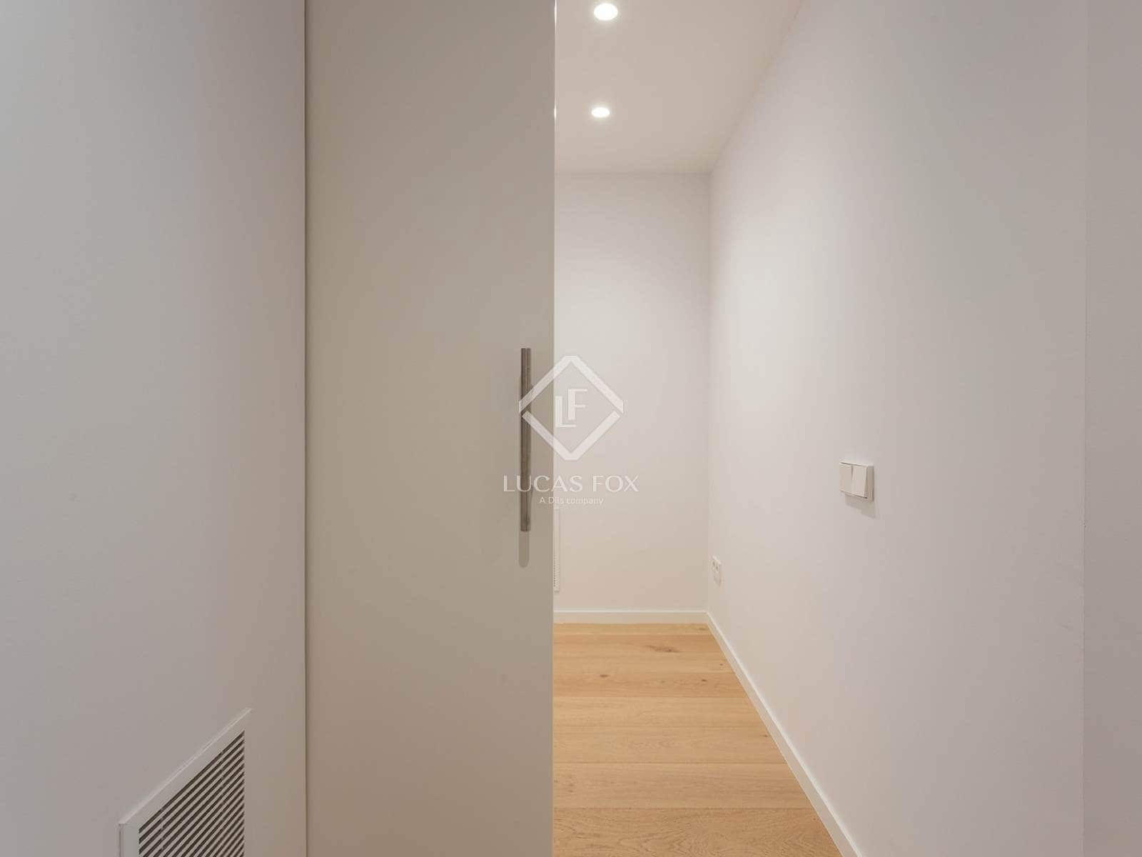 5 bedroom Apartment for sale in Barcelona city with garage - € 2,400,000 (Ref: 9404443)