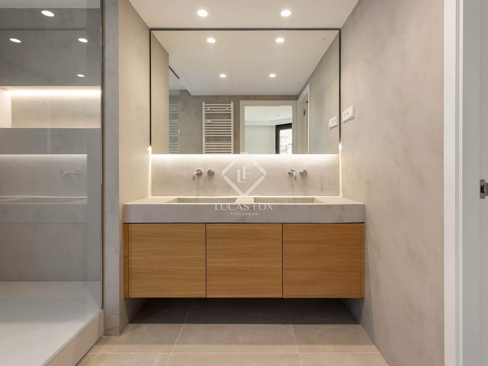 5 bedroom Apartment for sale in Barcelona city with garage - € 2,400,000 (Ref: 9404443)