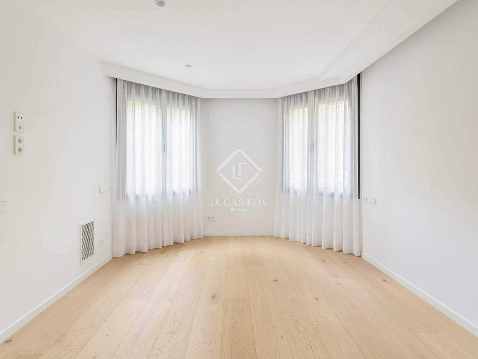 5 bedroom Apartment for sale in Barcelona city with garage - € 2,400,000 (Ref: 9404443)