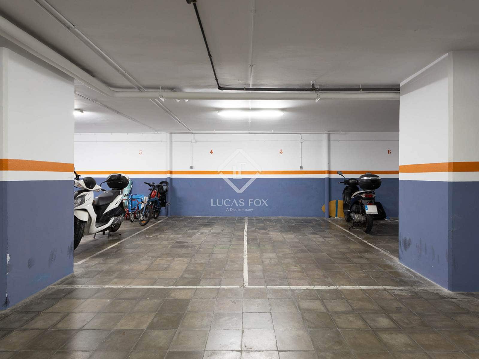 5 bedroom Apartment for sale in Barcelona city with garage - € 2,400,000 (Ref: 9404443)